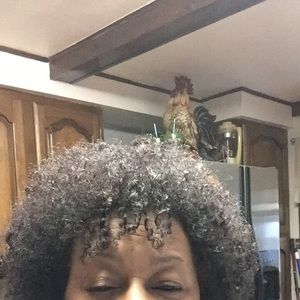 Meet your Posher, Gloria